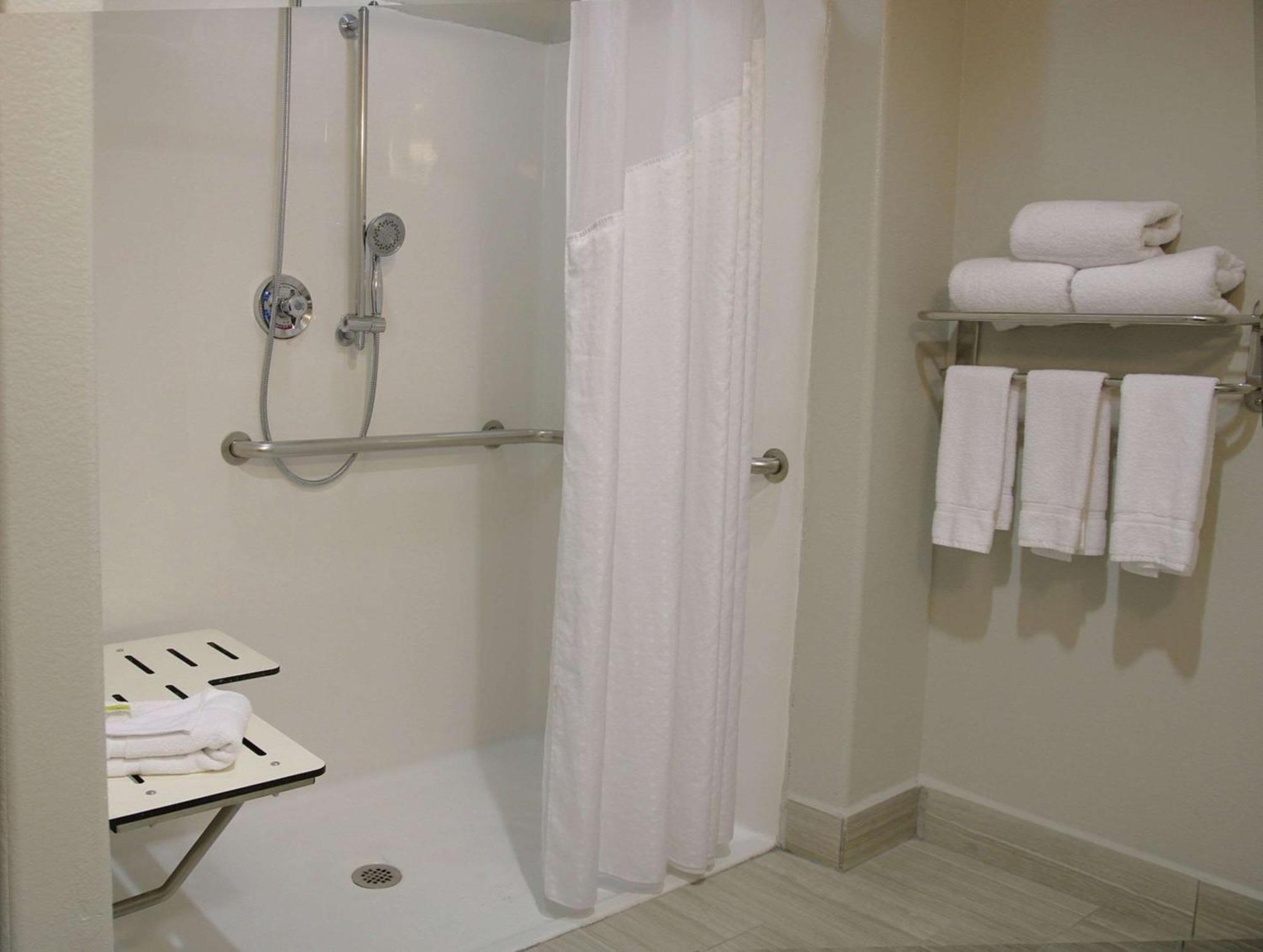 Comfort Inn & Suites Dallas Medical-Market Center Eksteriør billede